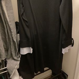 Black dress, stripped sleeve